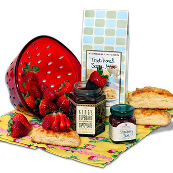 Strawberry Delight Gift Basket