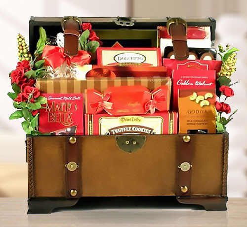 For the One You Love Deluxe Gift Basket of Sweets