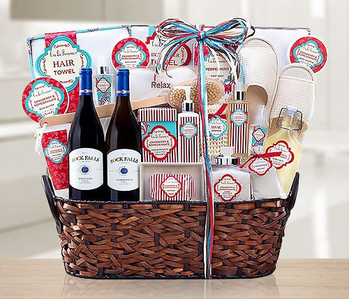 Chardonnay & Pinot Noir Spa and Gourmet Gift Basket